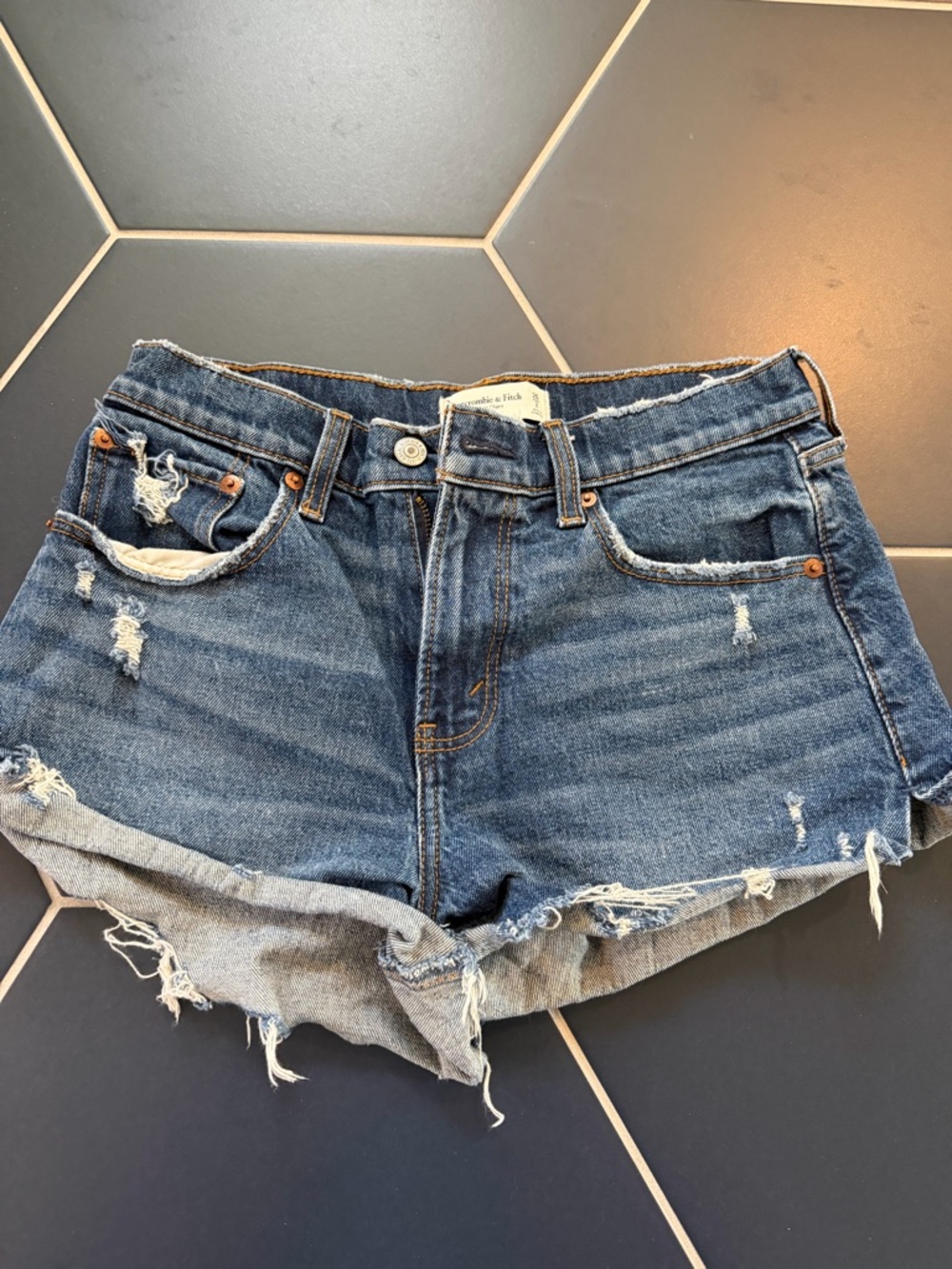 Abercrombie Mom Shorts- Size 26